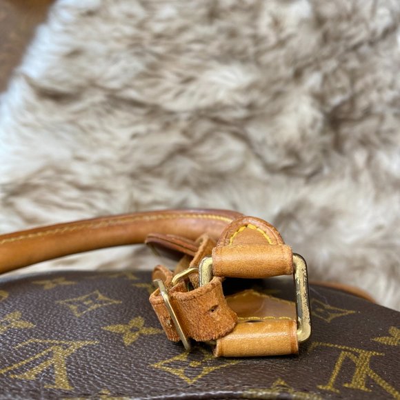 LOUIS VUITTON Monogram Alma PM Handbag Satchel - Picture 9 of 13